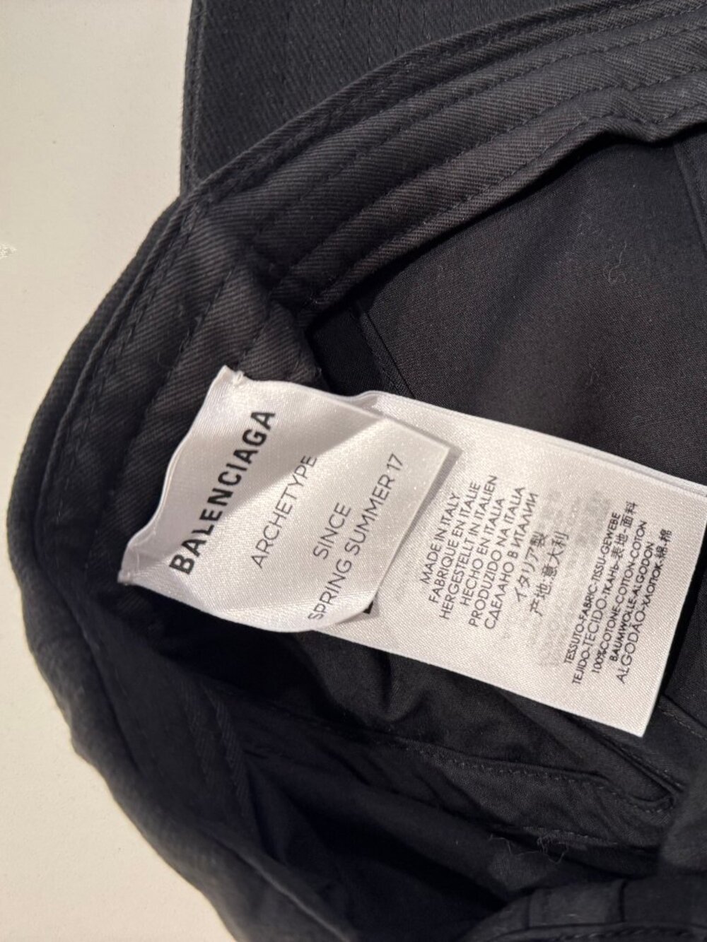 Balenciaga Cap in Black/white - Picture 3 of 4